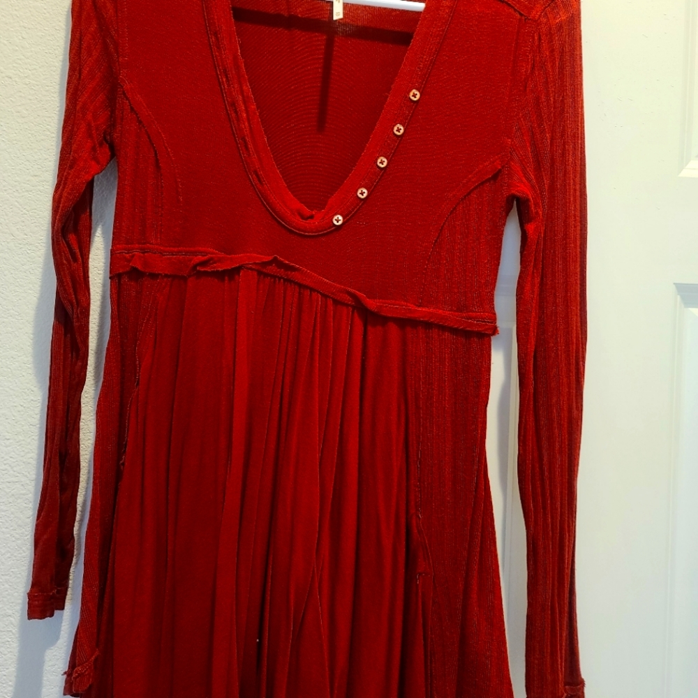 Floowy top, wear by itself or with legging so cute